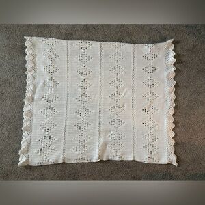 Vintage Hand Crocheted Tablecloth/Blanket Throw Cottagecore Shabby Chic 76x45